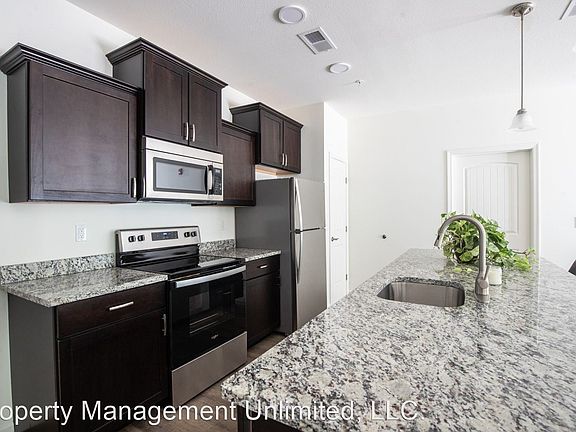 2nd image of 421 W Market St #4101