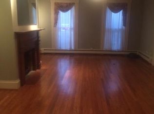 25 W Main St, Madison, OH 44057