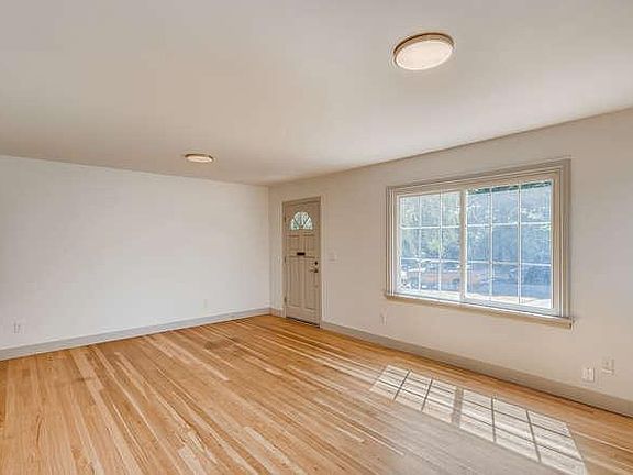 4th image of 4821 N 28th St