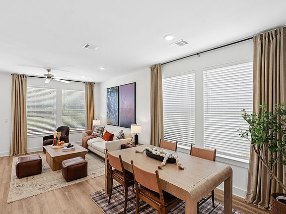 3rd image of 6130 Auburn Lakes Dr #101