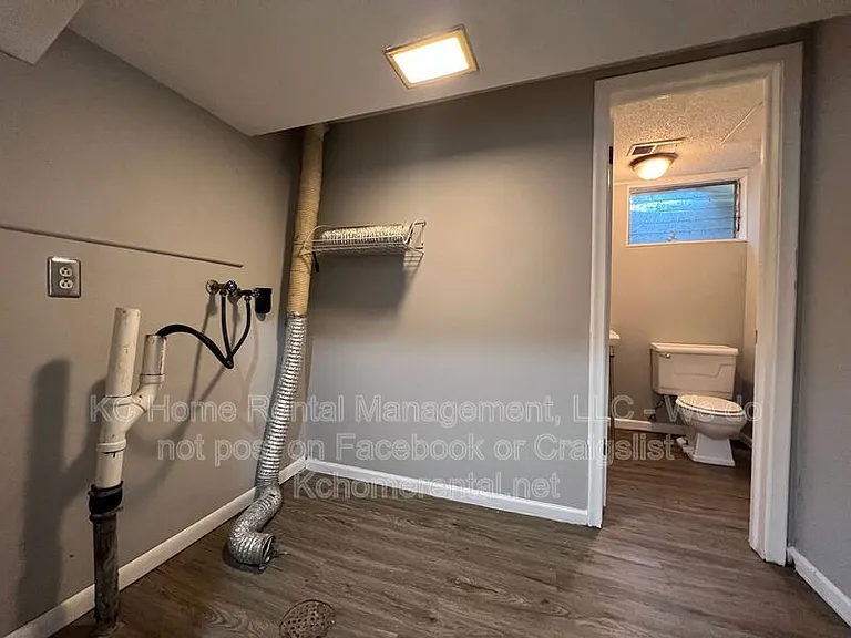6708 W 71st Ter — Photo 38