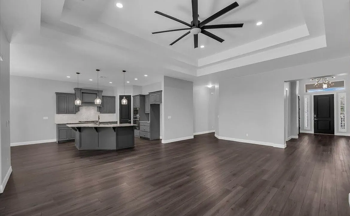 4 bed, 2981 sqft, $4,500 — Photo 3