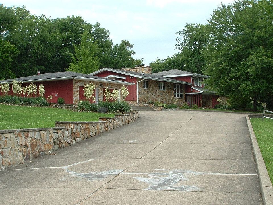 Front/Driveway