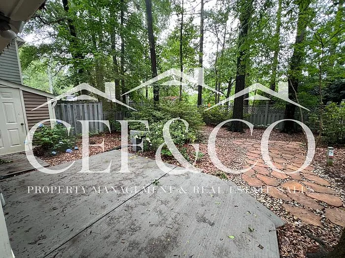 113 Inwood Ct — Photo 19