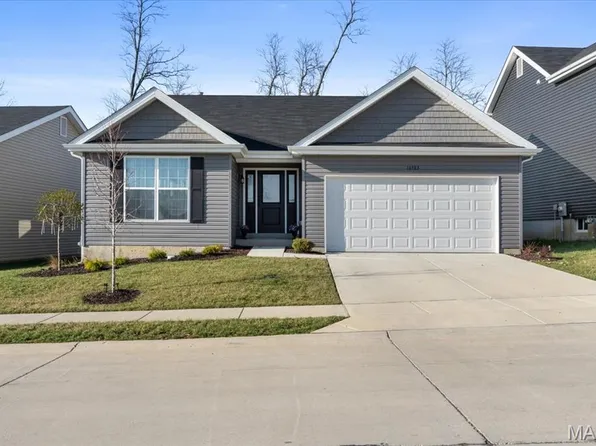 16783 River Stone Dr, Florissant, MO 63031