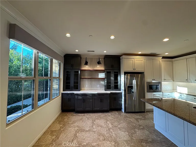 117 Thornhurst — Photo 4