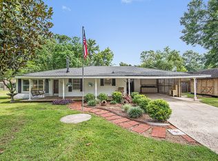 607 Maple Dr, Denham Springs, LA 70726