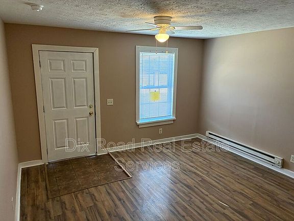 3rd image of 829 Maple Ave APT 1
