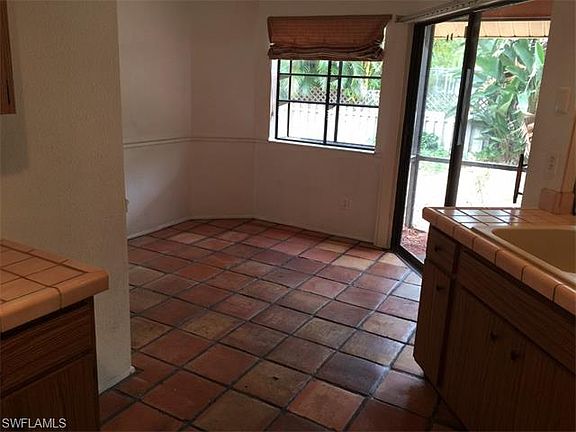 5th image of 3969 Villmoor Ln