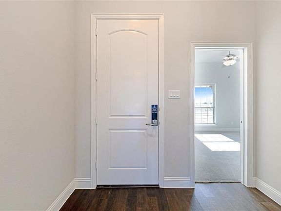 3rd image of 865 Mildren Ln