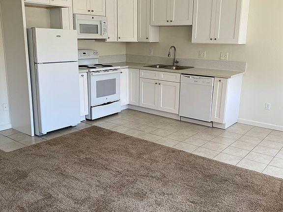 2nd image of 1728 Diamond St APT 7