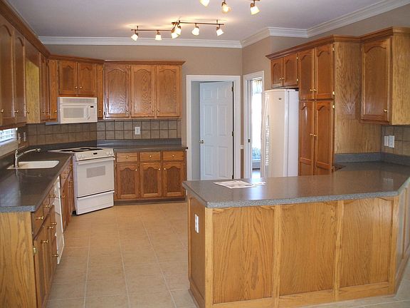 Another view of kitchen