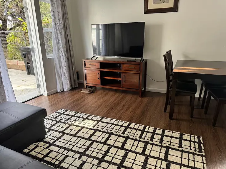1646 S Centinela Ave — Photo 1