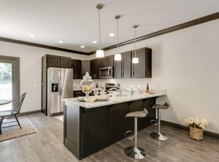 1074 E Elmwood Dr, Chattanooga, TN 37405