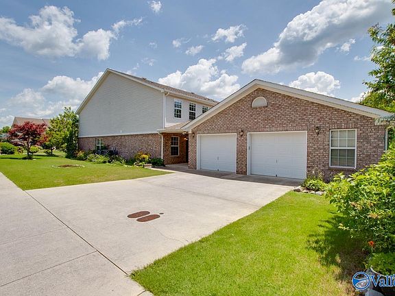 2nd image of 4814 Inglewood Ct SE