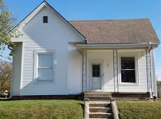 226 NE 9th St, Washington, IN 47501