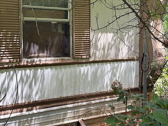4th image of 459 Griffith Branch Rd