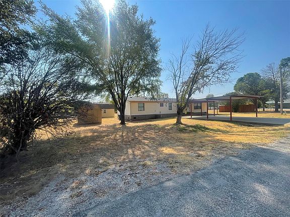 3rd image of 2212 Cadiz Cir