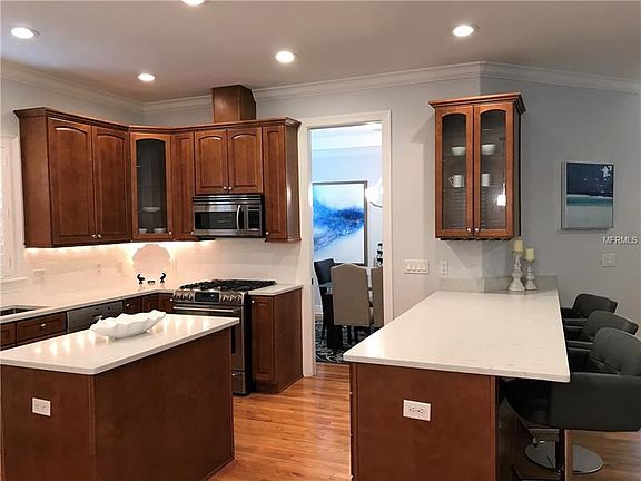 5th image of 3417 S Virginia Ct