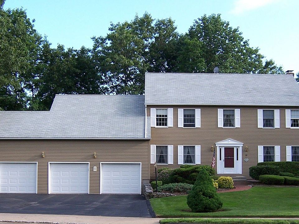 4 Bedroom Colonial with In-law Apartment