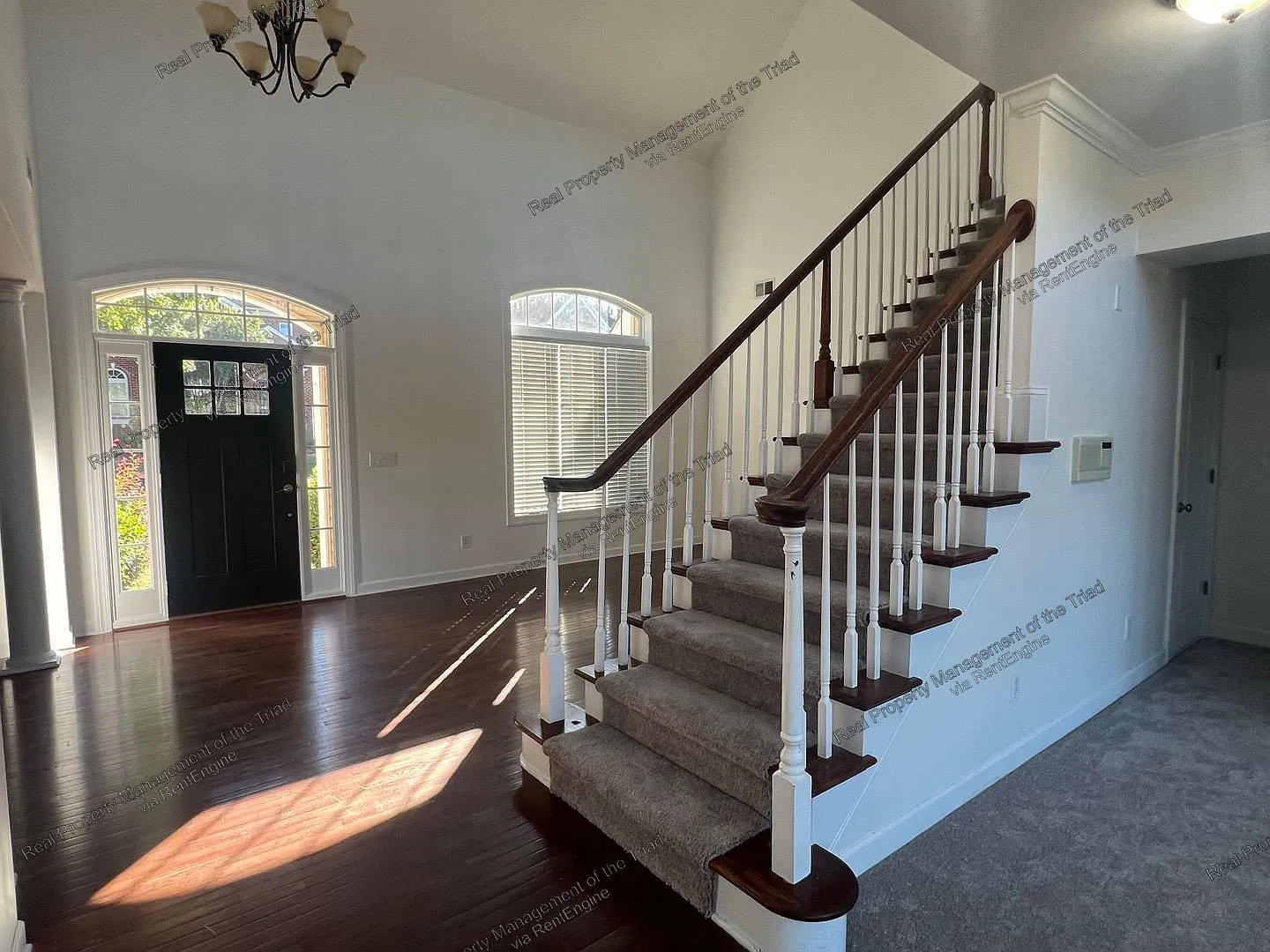 5 bed, 3.0 bath, 4443 sqft, $2,975 — Photo 3