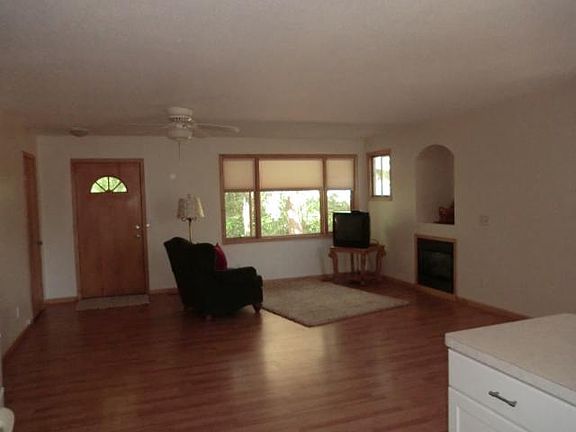 3rd image of 11815 237th Ave NW