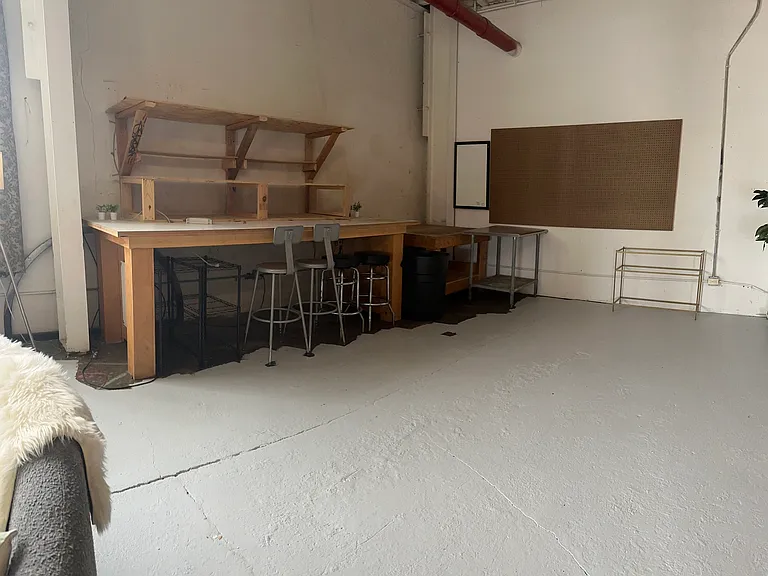 600 N Albany Ave — Photo 13