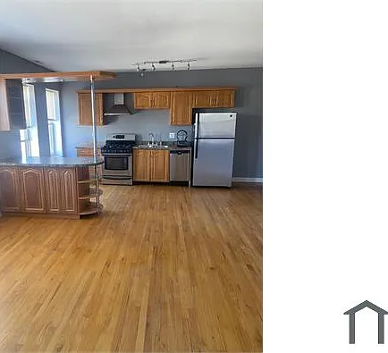 7508 S Essex Ave #3B