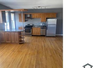 7508 S Essex Ave APT 2D, Chicago, IL 60649