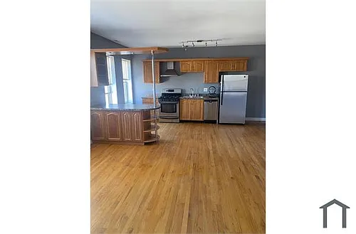 7508 S Essex Ave #2D Photo 1