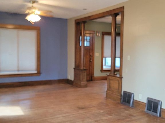 4th image of 615 N Washington Ave