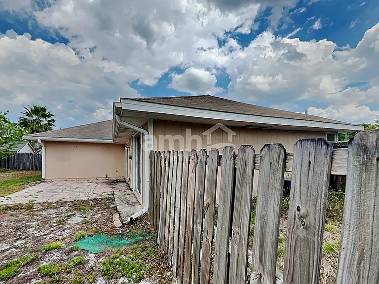 1014 Gore Dr — Photo 19