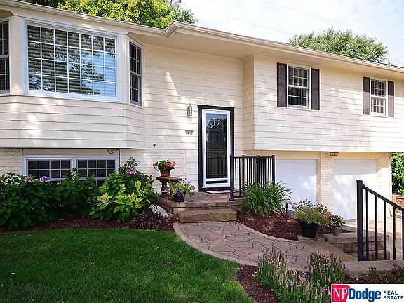 3rd image of 1612 S 123rd St