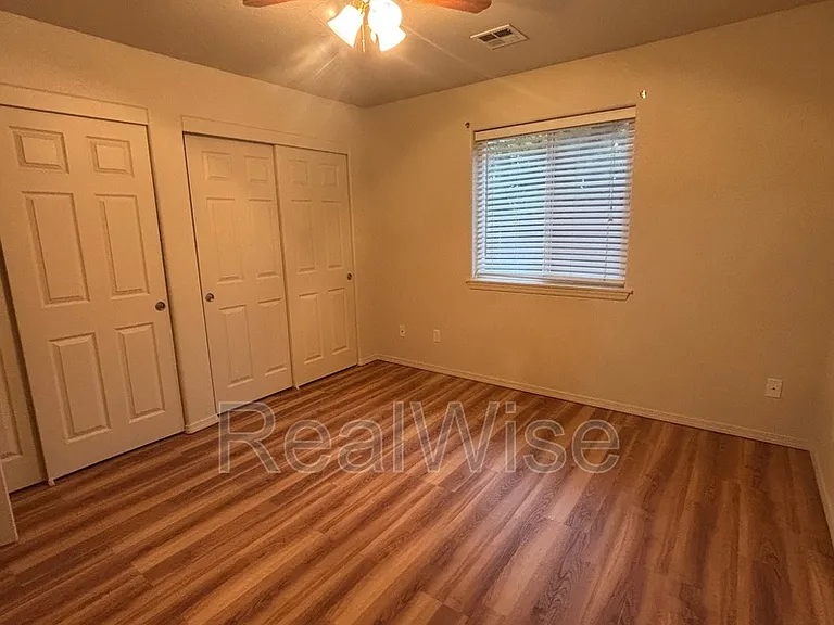 175 Barron Ct — Photo 6