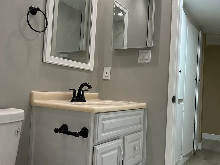 1515 Oak St #11 — Photo 13