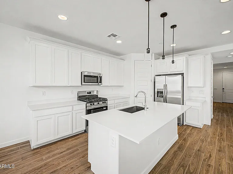 12074 W Calle De Pompas — Photo 4