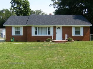 304 Collins St, Jacksonville, NC 28540