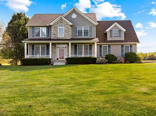 17571 Rowell Rd, Wellington, OH 44090