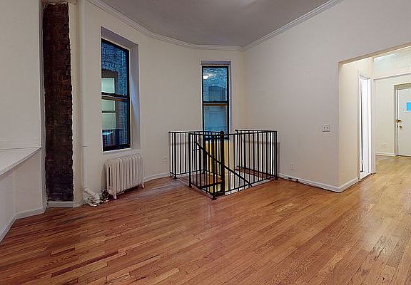 2nd image of 204 W 81st St APT 3