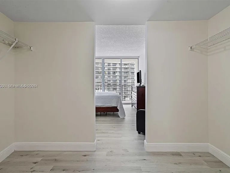1750 N Bayshore Dr #3605 — Photo 7