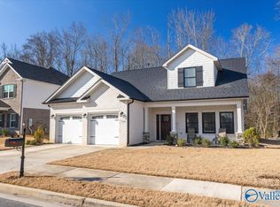 7110 Kingsbridge Ln SE, Owens Cross Roads, AL 35763