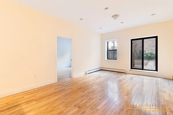 Rented by aptsandlofts.com | media 13