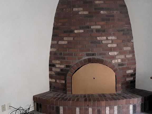 4th image of 1740 W Pueblo Ave