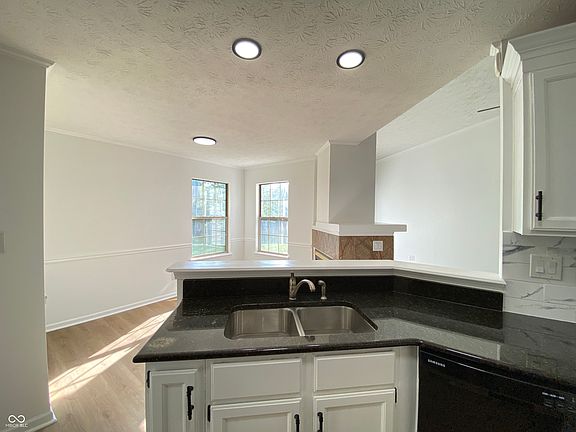5th image of 7703 Park North Lake Dr