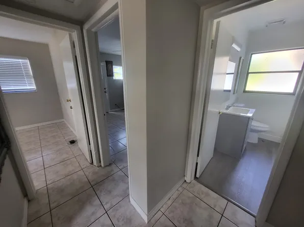 8912 Oren Ave, Tampa, FL 33614