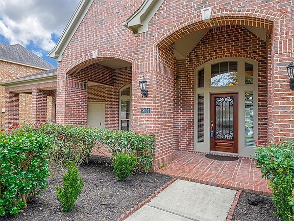 3rd image of 3104 Richard Ln