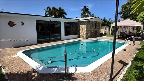 8550 NW 26th St Photo 1