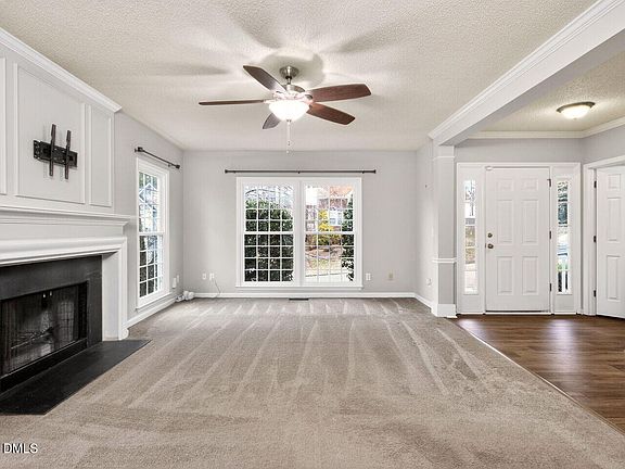 3rd image of 6217 Leesburg Ln