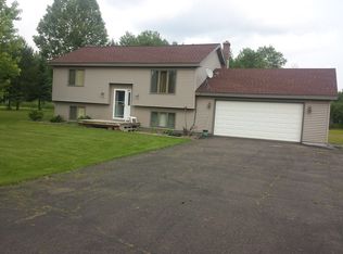 10 Aurora Ave, Esko, MN 55733