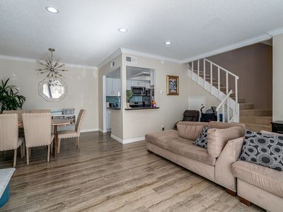 5142 Zelzah Ave APT 22, Encino, CA, 91316
